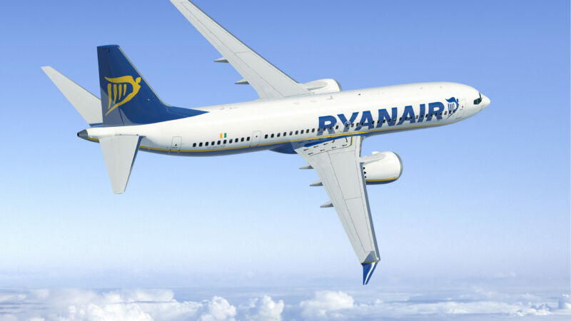 Ryanair 737-MAX 8 Artwork
K66200