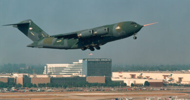 Boeing C-17 Globemaster III nehéz szállító repülőgép 35 éve szállt fel először, videók is Boeing C-17 Globemaster III nehéz szállító repülőgép 35 éve szállt fel először, videók is