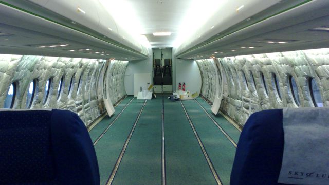 Szedik ki a székeket a fedélzetről